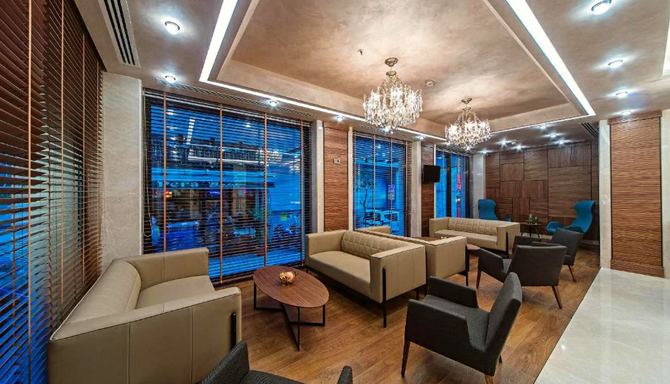 هتل موکارناس تکسیم